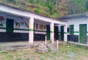 उत्तराखंड के सरकारी स्कूल भवन