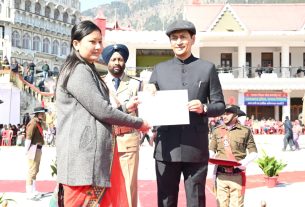 giving accilence certificate