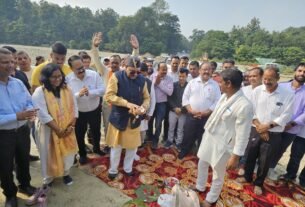 IMG 20241027 WA0312 डेढ़ साल में शेर नाला पर बन जायेगा पूल, सांसद भट्ट ने किया भूमि पूजन