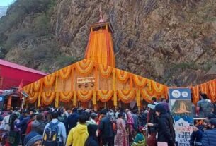 yamunotri 15 लाख से अधिक श्रद्धालुओं ने किए गंगोत्री और यमुनोत्री धाम के दर्शन