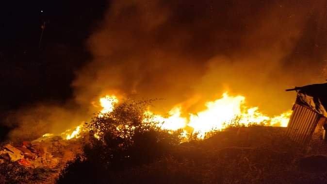 fire in ranikhet रानीखेत में झुग्गियों में लगी आग से भारी नुकसान