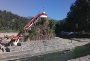 garjiya devi mandir ramnagar kumaon jansansesh रामनगर : गर्जिया मंदिर परिसर में पार्किंग व्यवस्था शुरू