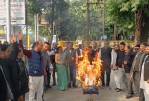 IMG 20250205 WA0011 जरूरी स्वास्थ्य जांचों की दरों में बेतहाशा वृद्धि के विरोध में कांग्रेस का जोरदार प्रदर्शन 