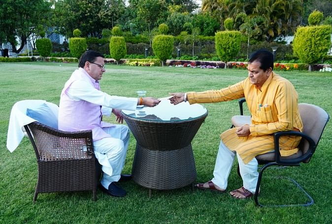 resign minister aggrwal कैबिनेट मंत्री प्रेमचंद अग्रवाल ने सीएम धामी को सौंपा इस्तीफा