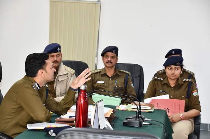 ssp meeting शहर में बढ़ रही भिक्षावृत्ति पर एसएसपी गंभीर, थाना प्रभारियों को दिये निर्देश