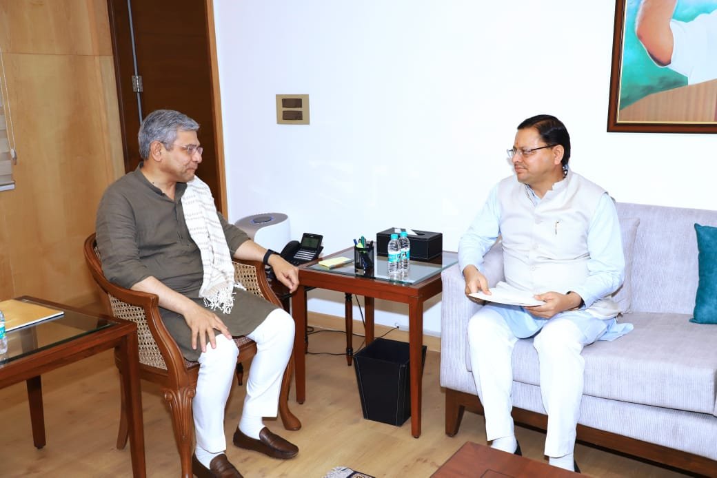 cm meet railway minister टनकपुर-बागेश्वर रेल परियोजना को राष्ट्रीय घोषित करने आग्रह , सीएम पुष्कर सिंह धामी ने रेल मंत्री से की मुलाकात