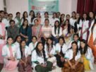 3e090d2d 4e06 4321 a1e0 0e5f0b4efe84 महिलाओें ने सीखा दूसरे की सुन्दरता बढ़ाकर अपना कारोबार जमाना
