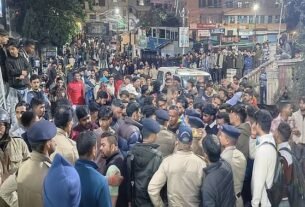nainital me aakrosh नैनीताल में बवाल: नाबालिग से दुष्कर्म के खिलाफ आक्रोश, तल्लीताल बाजार बंद