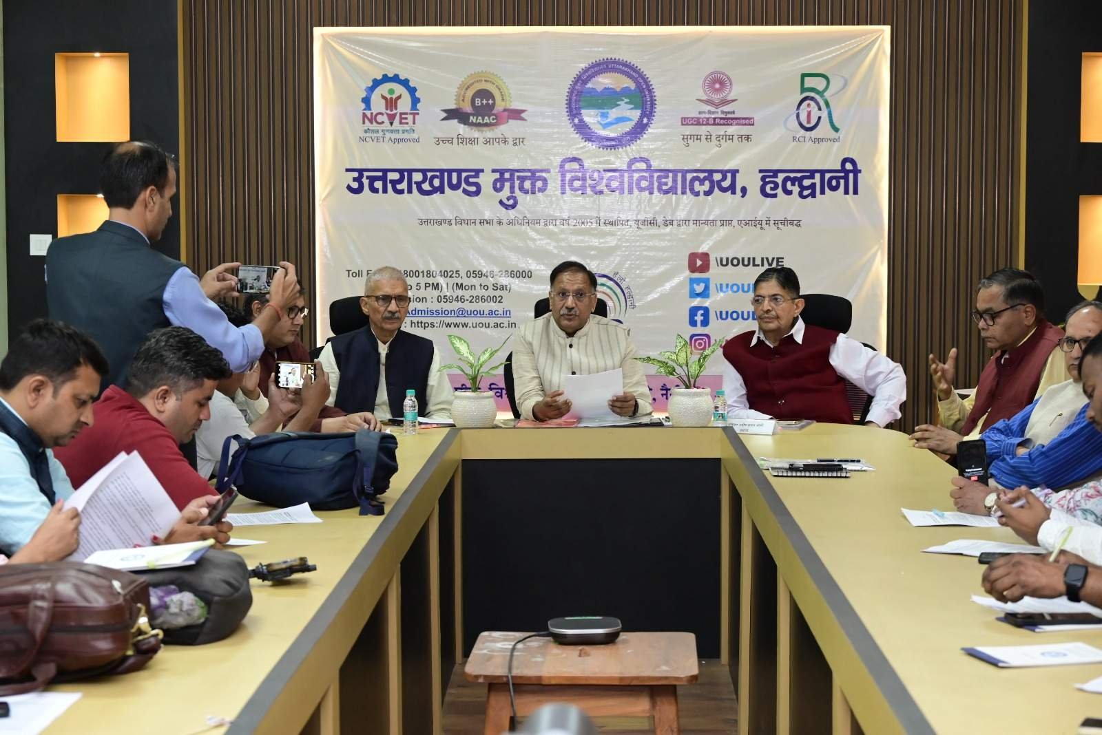 60 से अधिक देशों के विद्यार्थी यूओयू से ले रहे शिक्षा, आनलाइन शिक्षा के क्षेत्र में विवि ने स्थापित किया कीर्तिमान 1 28HLD2 60 से अधिक देशों के विद्यार्थी यूओयू से ले रहे शिक्षा, आनलाइन शिक्षा के क्षेत्र में विवि ने स्थापित किया कीर्तिमान