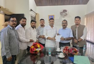 IMG 20251025 WA0016 विधायक कैड़ा ने डीएम के समक्ष भीमताल क्षेत्र की समस्याएं उठाई 