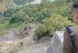 hadsa पेन्ट पुट्टी लेने गए तीन युवकों की सडक़ हादसे में मौत