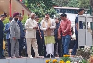 parava rashhatarapata ramanatha kavatha pahaca kaca thhama af2238746592070ea09e4a49a00fccc1 कैंचीधाम में बाबा के दर्शन कर अभिभूत हुए पूर्व राष्ट्रपति रामनाथ कोविंद