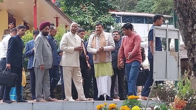 कैंचीधाम में बाबा के दर्शन कर अभिभूत हुए पूर्व राष्ट्रपति रामनाथ कोविंद 1 parava rashhatarapata ramanatha kavatha pahaca kaca thhama af2238746592070ea09e4a49a00fccc1 कैंचीधाम में बाबा के दर्शन कर अभिभूत हुए पूर्व राष्ट्रपति रामनाथ कोविंद