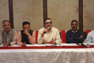 1HLD7 1 कांग्रेस विधायक सुमित हृदयेश ने भाजपा सरकार पर हमला बोला, श्वेत पत्र जारी करने की दी चुनौती