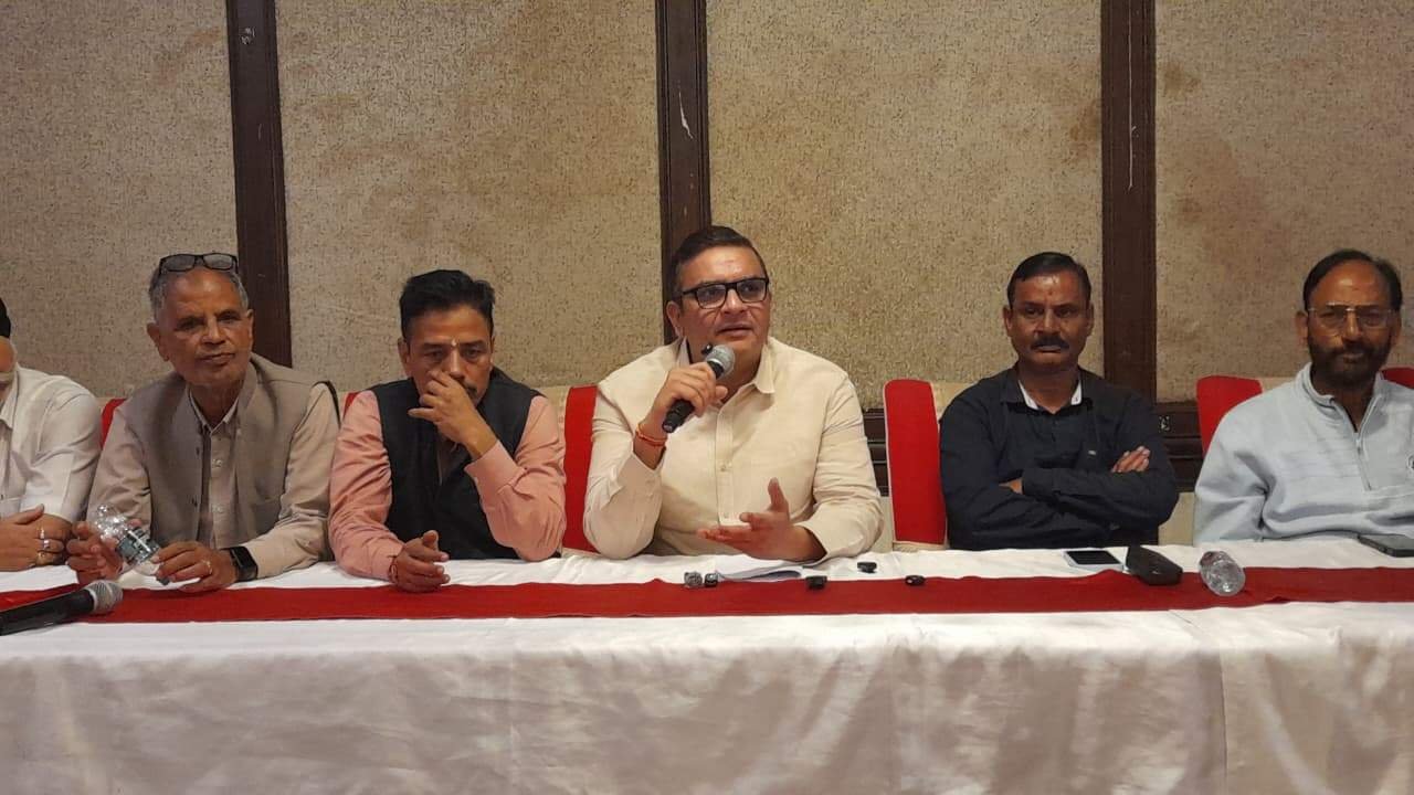 1HLD7 1 कांग्रेस विधायक सुमित हृदयेश ने भाजपा सरकार पर हमला बोला, श्वेत पत्र जारी करने की दी चुनौती