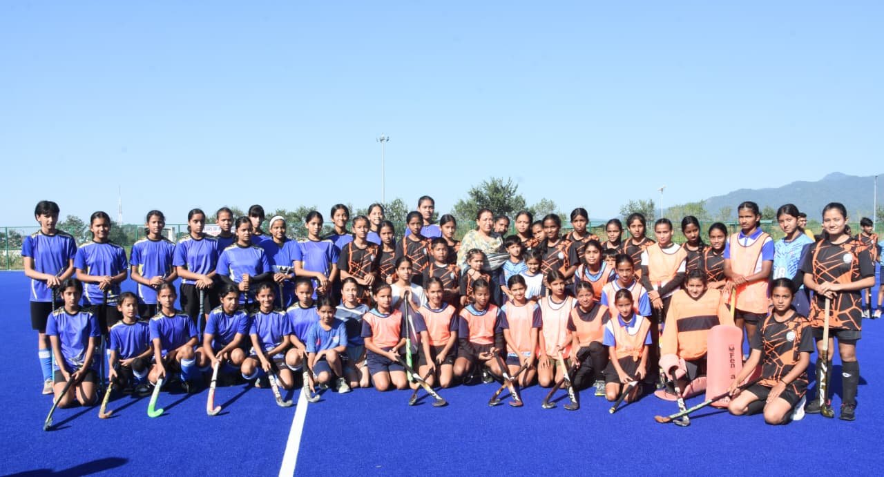 IMG 20251107 WA0010 हॉकी का पुराना गौरव लौटाने का संकल्प लें खिलाड़ी : रेखा आर्या
