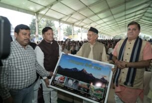 IMG 20251107 WA0021 हल्द्वानी में ‘वंदे मातरम्’ के 150 वर्ष पर ऐतिहासिक उत्सव, हजारों विद्यार्थियों ने किया सामूहिक गायन