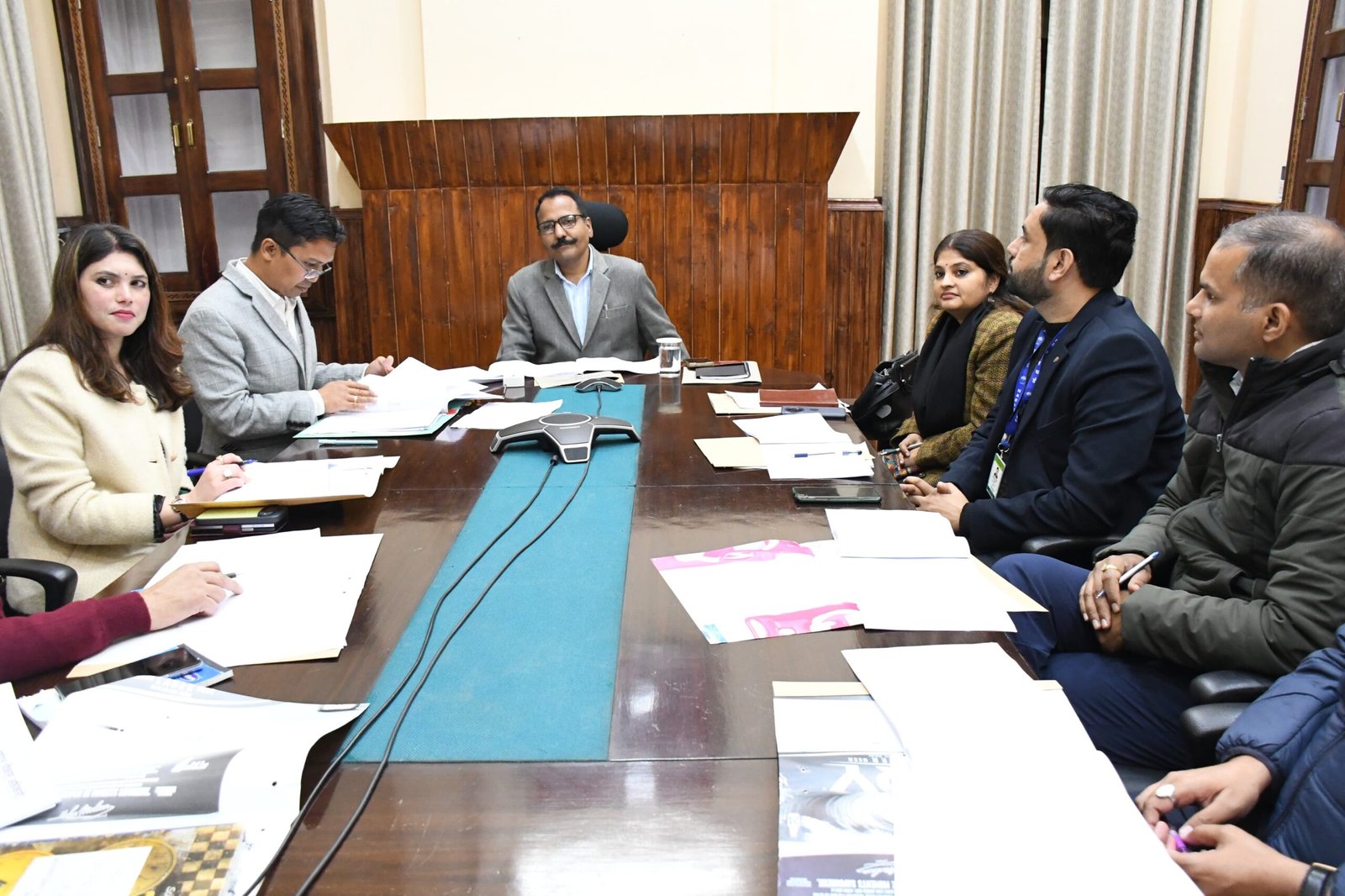 IMG 20251112 WA0015 scaled होमस्टे योजना में सात आवेदकों के आवेदन मंजूर, डीएम ने दिये पारंपरिक पहाड़ी वास्तुकला को प्राथमिकता देने के निर्देश