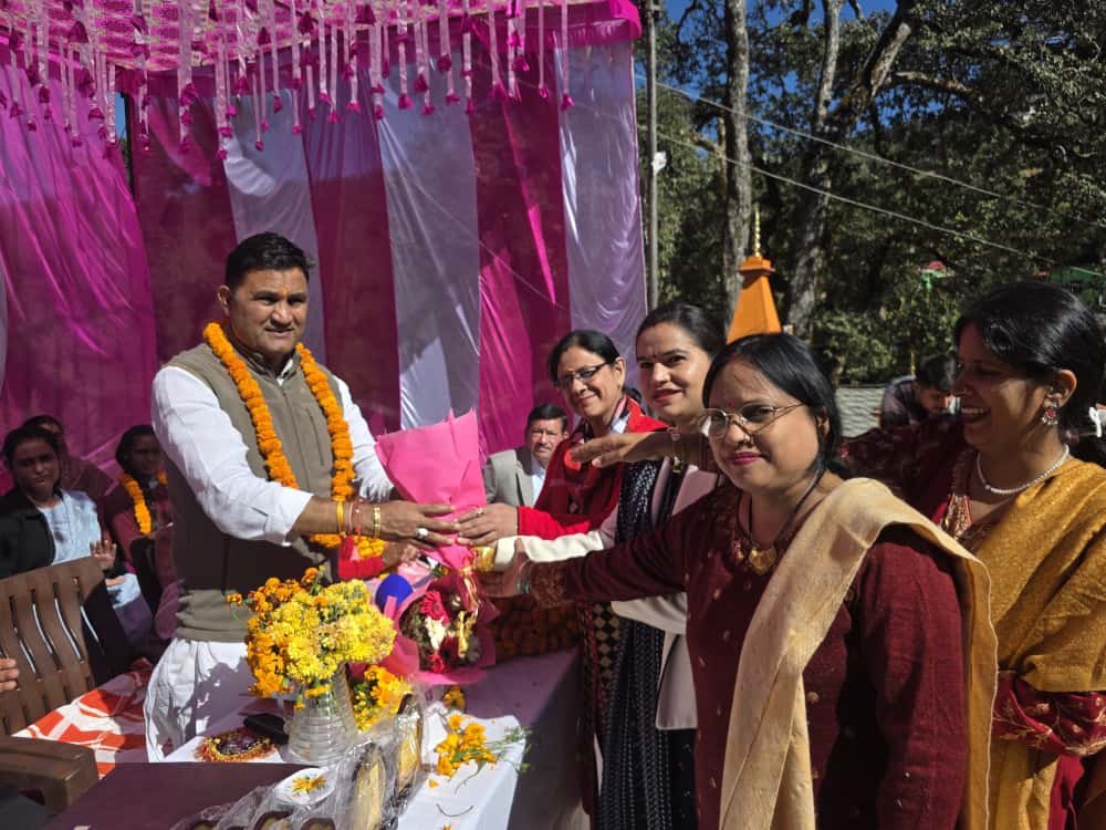 विधायक कैड़ा ने किया मेधावियों का सम्मान, इंटर कालेज गुनियालेख के मैदान निर्माण के लिए 2 लाख रुपये की घोषणा 1 IMG 20251114 WA0009 विधायक कैड़ा ने किया मेधावियों का सम्मान, इंटर कालेज गुनियालेख के मैदान निर्माण के लिए 2 लाख रुपये की घोषणा