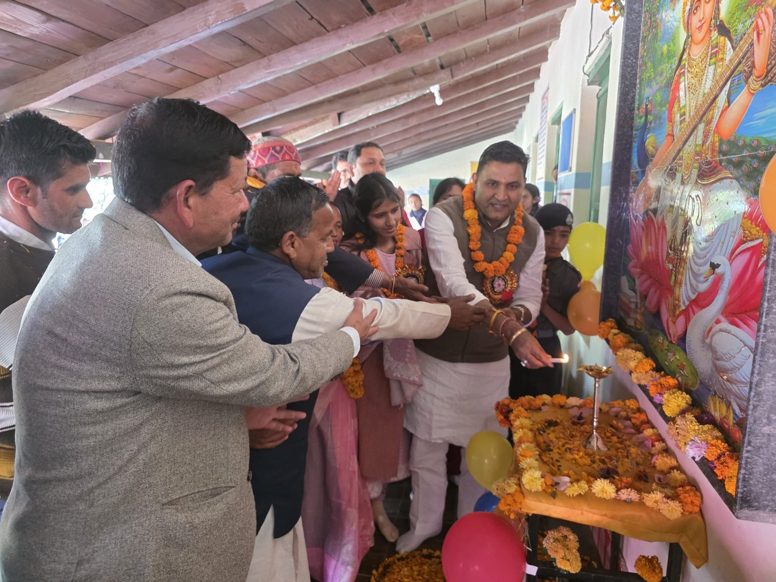 विधायक कैड़ा ने किया मेधावियों का सम्मान, इंटर कालेज गुनियालेख के मैदान निर्माण के लिए 2 लाख रुपये की घोषणा 2 IMG 20251114 WA0016 scaled विधायक कैड़ा ने किया मेधावियों का सम्मान, इंटर कालेज गुनियालेख के मैदान निर्माण के लिए 2 लाख रुपये की घोषणा