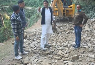 IMG 20251117 WA0012 विधायक कैड़ा ने किया ओखलकांडा ब्लॉक के गाँवों का दौरा, कहा, जल्द शुरू होगा करायला–जमराड़ी मोटर मार्ग का सुधार