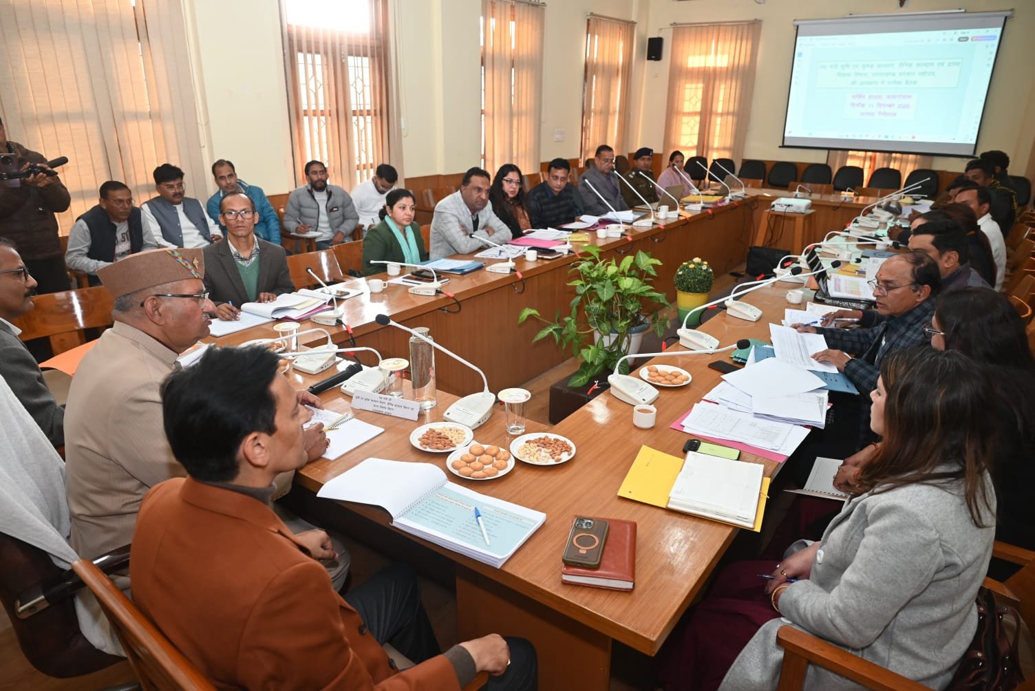 ठेकेदारी प्रथा खत्म करते हुए पॉली हाउस निर्माण हेतु किसानों के खाते में सीधे धनराशि जमा कराई जाए : उद्यान मंत्री 1 IMG 20251211 WA0005 ठेकेदारी प्रथा खत्म करते हुए पॉली हाउस निर्माण हेतु किसानों के खाते में सीधे धनराशि जमा कराई जाए : उद्यान मंत्री