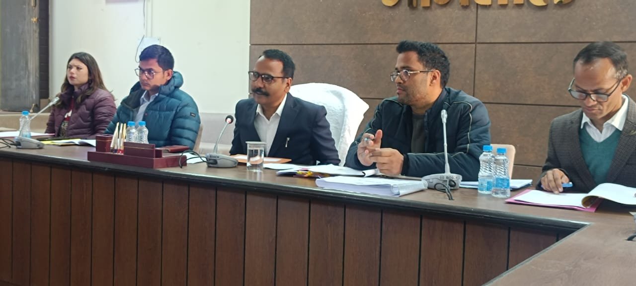 IMG 20251215 WA0001 नैनीताल डीएम का फरमान, अब मार्च का इंतजार और हीलाहवाली बर्दाश्त नहीं
