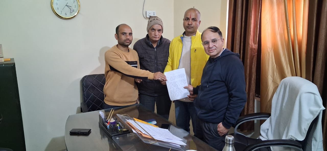 धारी क्षेत्र में सिंचाई टैंक व गूल निर्माण हेतु कलस्टर योजना बनाने की मांग 1 IMG 20251219 WA0021 धारी क्षेत्र में सिंचाई टैंक व गूल निर्माण हेतु कलस्टर योजना बनाने की मांग