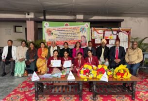 IMG 20251226 WA0000 स्वतंत्रता सेनानी जोगाराम की जयंती पर अंतर्विद्यालयी वाद-विवाद प्रतियोगिता, छात्राओं ने रखा प्रभावी पक्ष