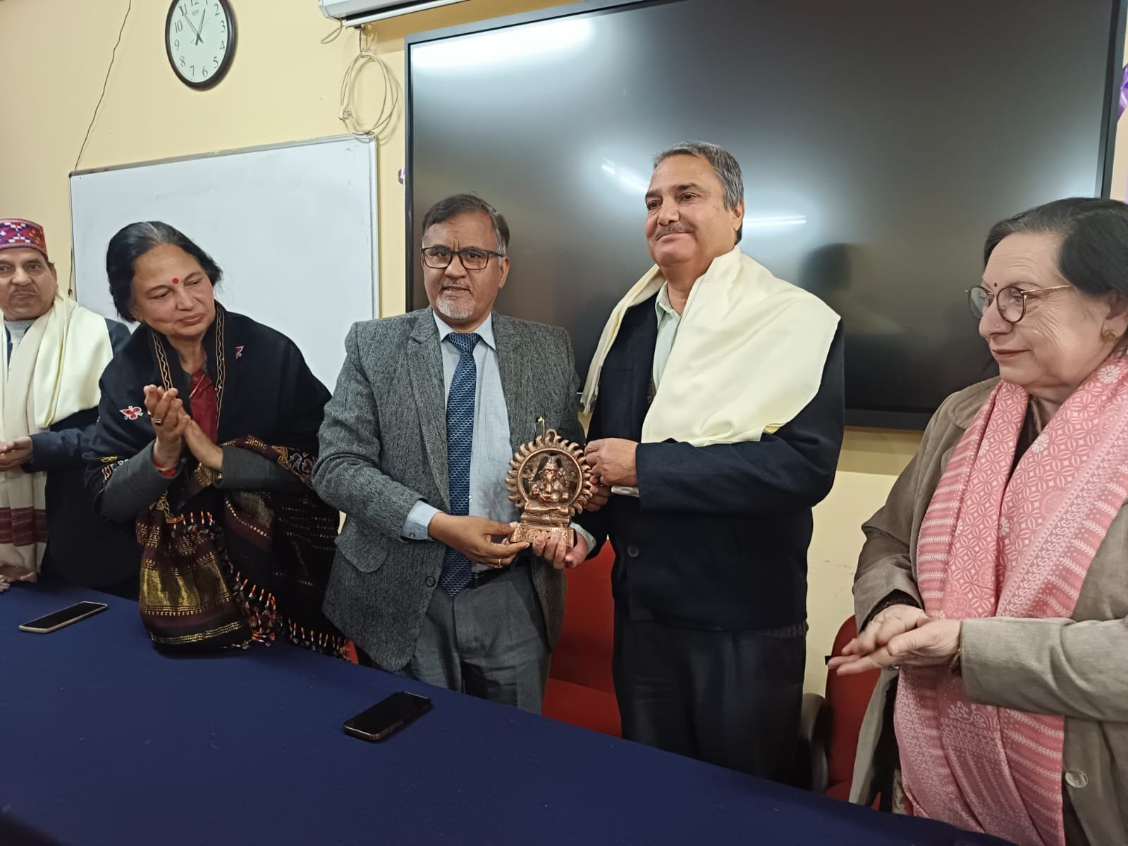 कुविवि के प्रो. जीतराम और प्रो. गिरीश तिवारी सेवानिवृत, समारोह में दी विदाई 1 IMG 20251231 WA0012 कुविवि के प्रो. जीतराम और प्रो. गिरीश तिवारी सेवानिवृत, समारोह में दी विदाई