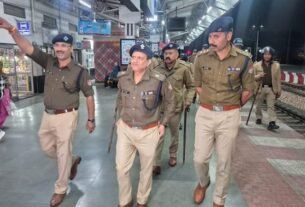 halthavana ralva satashana ma cakaga karata palsa 474cb12052b028bfaa7cb7daf2632a23 हल्द्वानी : रेलवे भूमि पर अतिक्रमण मामले में सुनवाई कल, सुप्रीम फैसले से पहले बनभूलपुरा में अलर्ट