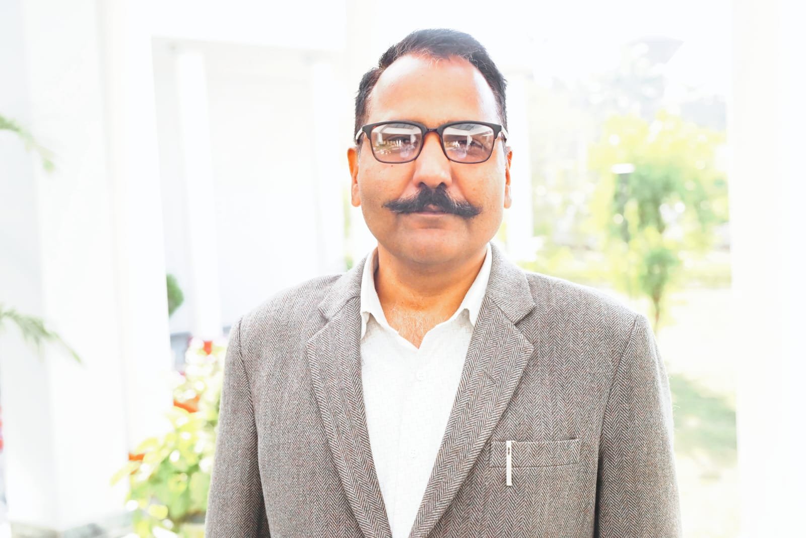 IMG 20251201 WA0024 नैनीताल डीएम के स्कूलों को सख्त निर्देश, किसी एक दुकान अथवा प्रकाशन से पुस्तक या यूनिफार्म खरीदने को अभिभावकों न करें मजबूर 