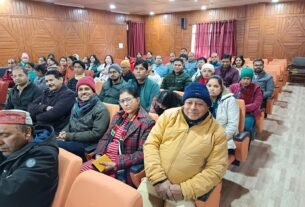 IMG 20260120 WA0010 डीएसबी के प्राध्यापकों को बायोमेट्रिक उपस्थिति प्रणाली मंजूर नहीं, की बैठक