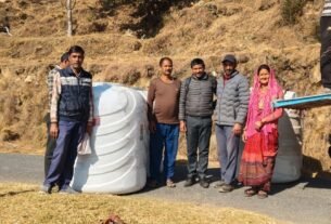 IMG 20260120 WA0031 लमगड़ा ब्लॉक के गांवों में आरोही संस्था की पहल, 40 जल टैंक व कृषि-बागवानी सामग्री वितरित