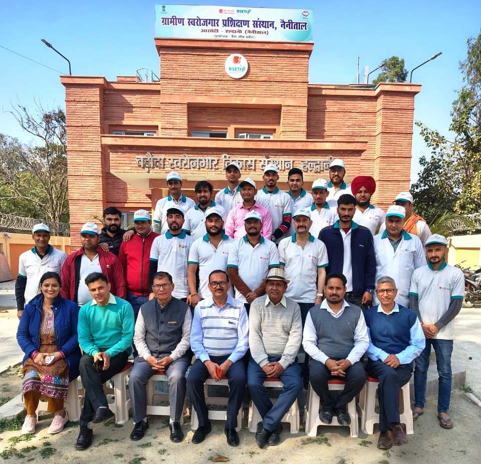 IMG 20260228 WA0008 आरसेटी कुंवरपुर में 30 दिवसीय रेफ्रिजरेटर एवं एयर कंडीशनिंग प्रशिक्षण संपन्न, 21 प्रशिक्षु हुए प्रशिक्षित