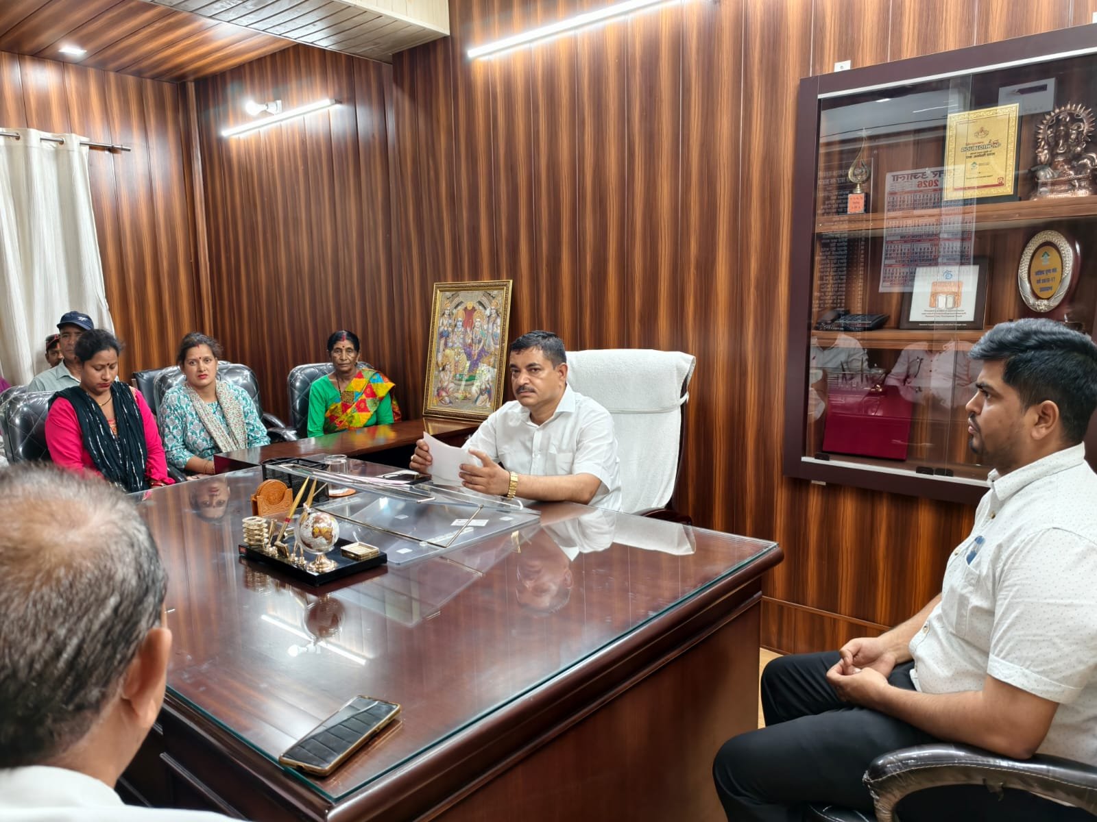 दुग्ध उत्पादकों का मददगार बना नैनीताल दुग्ध संघ, अध्यक्ष बोरा ने बाँटे सहायता राशि के चेक 2 IMG 20260331 WA0016 दुग्ध उत्पादकों का मददगार बना नैनीताल दुग्ध संघ, अध्यक्ष बोरा ने बाँटे सहायता राशि के चेक