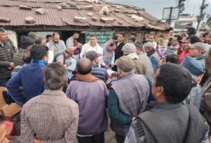 IMG 20260405 WA0017 कैबिनेट मंत्री राम सिंह कैड़ा ने भीमताल विधानसभा क्षेत्र के गांवों का किया दौरा, ग्रामीणों की समस्याएं सुनीं; अधिकारियों को समाधान के निर्देश