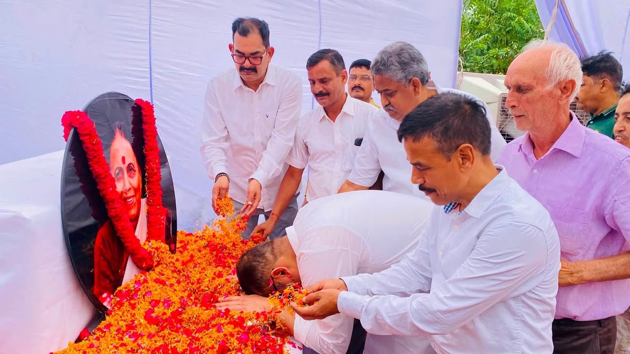 IMG 20260613 WA0023 डॉ. इंदिरा हृदयेश की पुण्यतिथि पर उमड़ा जनसैलाब, सभी दलों के नेताओं ने दी श्रद्धांजलि