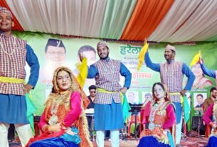 21btl 12 Bhimtal : रंगारंग सांस्कृतिक कार्यक्रमों के साथ हरेला मेले का समापन, कलाकारों ने बांधा समां
