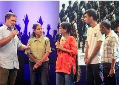 ddn देहरादून में छात्रों और अभिभावकों के दिल को छू गए राहुल गांधी
