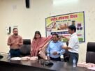 IMG 20260807 WA0028 हल्द्वानी : राष्ट्रीय हथकरघा दिवस पर बुनकरों और शिल्पकारों को किया सम्मानित