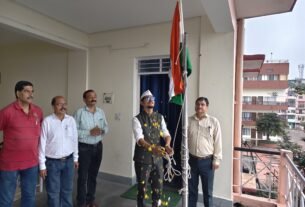 IMG 20260815 WA0079 जिला सूचना कार्यालय अल्मोड़ा में डीआईओ ने किया ध्वजारोहण ‌