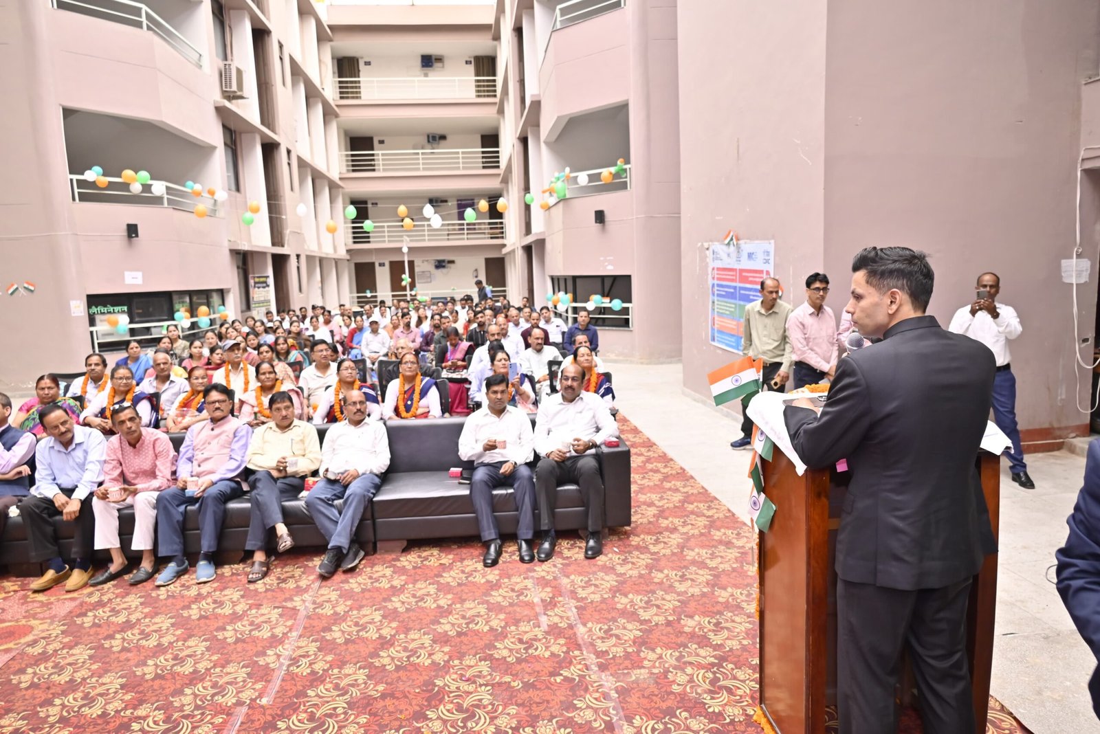 IMG 20260815 WA0082 scaled अल्मोड़ा कलेक्ट्रेट में शान से लहराया तिरंगा, स्वतंत्रता सेनानियों और राज्य आंदोलनकारियों का हुआ सम्मान