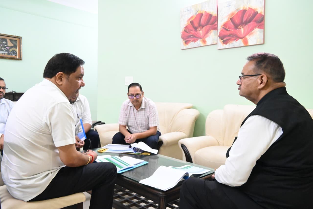 IMG 20260817 WA0043 कृषि मंत्री गणेश जोशी ने मंडी बोर्ड की योजनाओं की समीक्षा की, बजट समय पर खर्च करने के दिए निर्देश