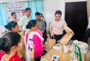 hathkargha diwas राष्ट्रीय हथकरघा दिवस पर ऊधमसिंह नगर में कार्यक्रम, बुनकरों और कारीगरों ने लिया परंपरागत कला के संरक्षण का संकल्प