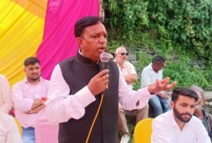 IMG 20260915 WA0059 सोमेश्वर : गणनाथ मंदिर मोटर मार्ग नहीं बनने पर भाजपा सरकार के खिलाफ फूटा ग्रामीणों का गुस्सा