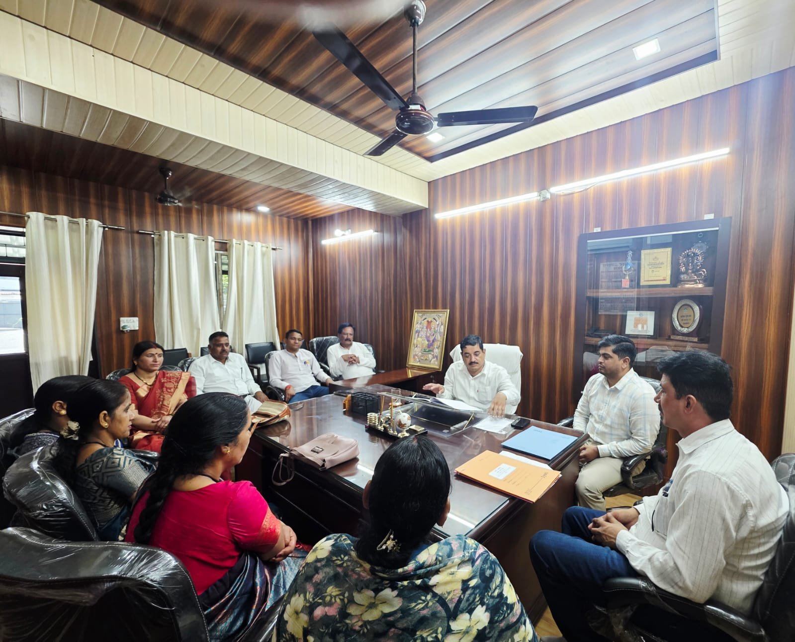 लालकुआं : दुग्ध संघ बोर्ड बैठक में 34 प्रस्तावों पर मंथन, कई प्रस्ताव पारित 1 IMG 20260923 WA0037 लालकुआं : दुग्ध संघ बोर्ड बैठक में 34 प्रस्तावों पर मंथन, कई प्रस्ताव पारित