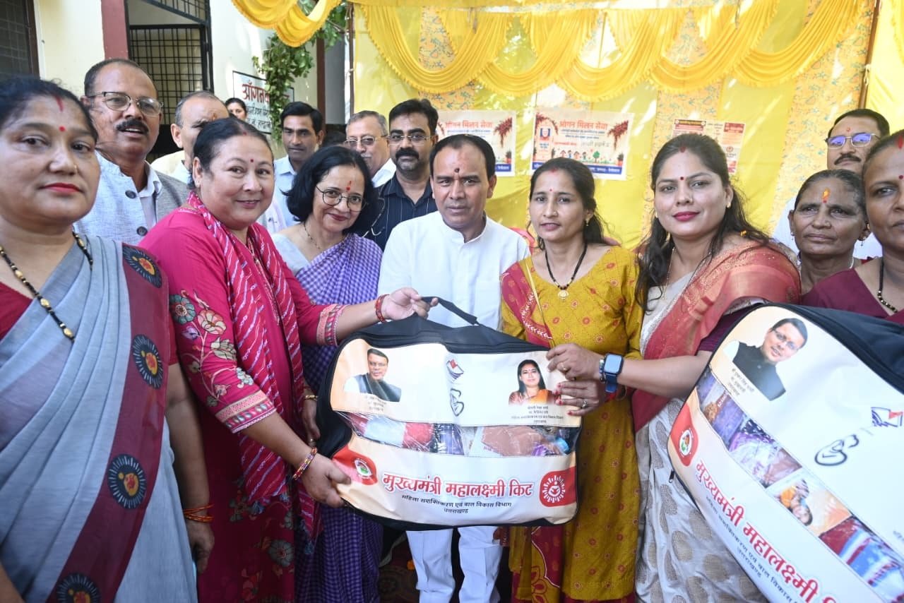Haldwani : शिक्षा मंत्री की बड़ी घोषणाएं, टॉपर छात्रों को लैपटॉप और डिग्री कॉलेज में प्रवेश पर 51 हजार 1 dhan singh0 Haldwani : शिक्षा मंत्री की बड़ी घोषणाएं, टॉपर छात्रों को लैपटॉप और डिग्री कॉलेज में प्रवेश पर 51 हजार