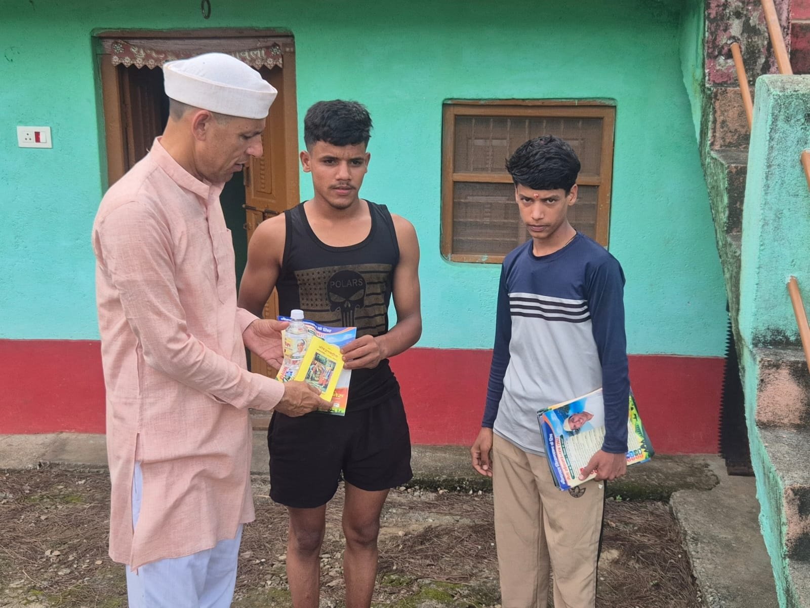 harish paneru 0 आमा मंदिर से हरीश पनेरू ने किया चुनावी शंखनाद, भीमताल में भ्रष्टाचार के खिलाफ संघर्ष का ऐलान