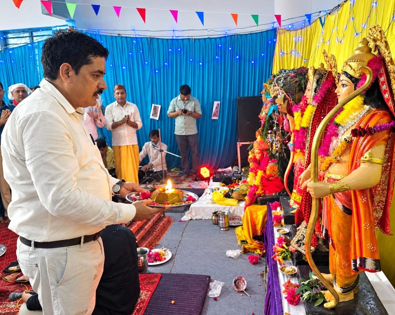विश्वकर्मा जयंती पर भक्तिमय हुआ आँचल दुग्ध संघ प्लांट, सुंदरकांड-हवन और आरती से गूंजा परिसर 1 mukesh bora 1 विश्वकर्मा जयंती पर भक्तिमय हुआ आँचल दुग्ध संघ प्लांट, सुंदरकांड-हवन और आरती से गूंजा परिसर